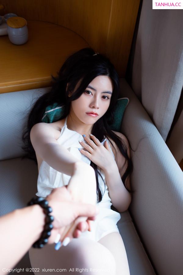 白甜  [XiuRen]高清写真图 2022.11.30 No.5929 白甜 美腿丰腴第9张图片